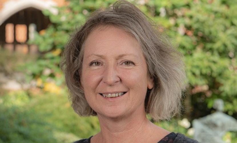 Olwen Perdue