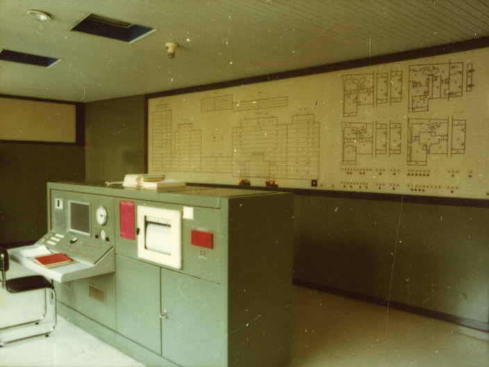 Control room of the Governmental Administrative Centre, Brussels, showing a panel with a diagram of the office complex, 1978